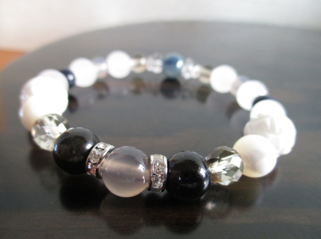 【刀剣乱舞】鶴丸国永イメージ天然石ブレスレット