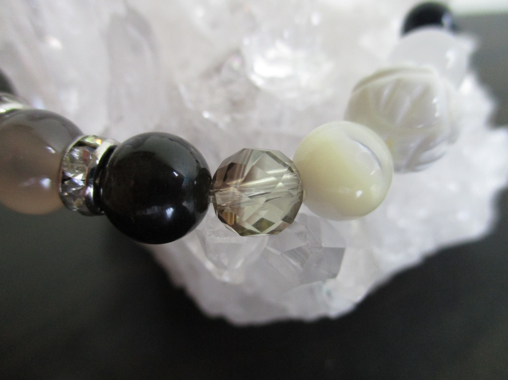 【刀剣乱舞】鶴丸国永イメージ天然石ブレスレット