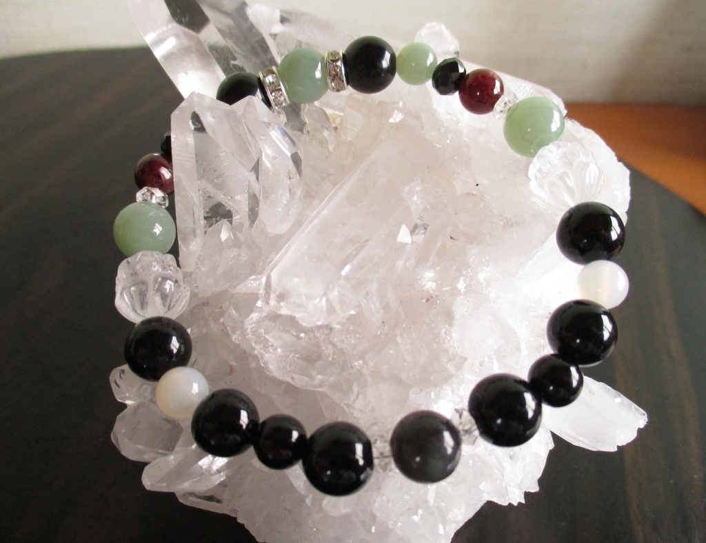 【刀剣乱舞】鶯丸イメージ天然石ブレスレット