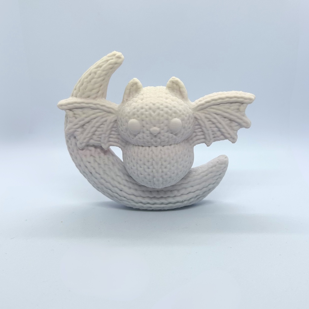 毛糸のこうもりちゃん ― 夕空ローズのグラデーション(1点もの)