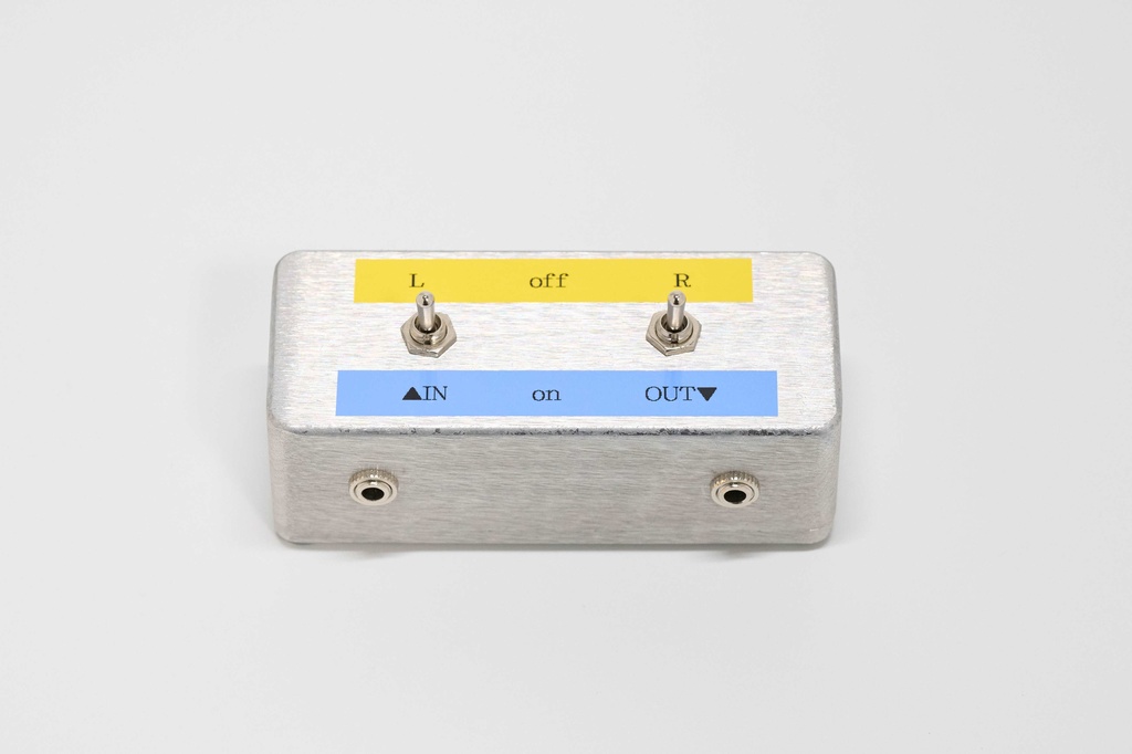 左右個別ミュートスイッチ（モノラルMIX出力）／ステレオミニ　