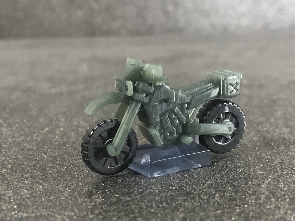 ミリタリーバイク　オリーブ