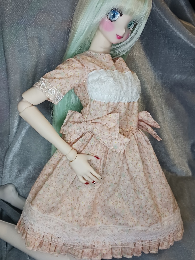 ピンクの小花ワンピース DDサイズ