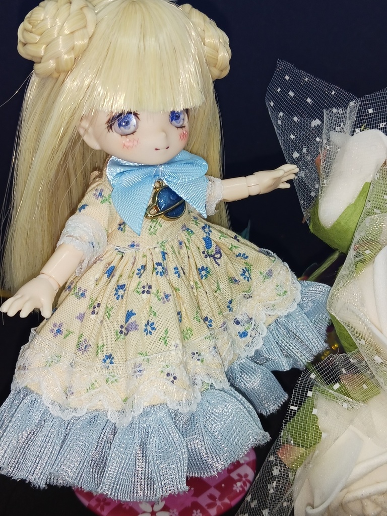 半袖青小花柄ワンピース オビツ11 ブラインドドール
