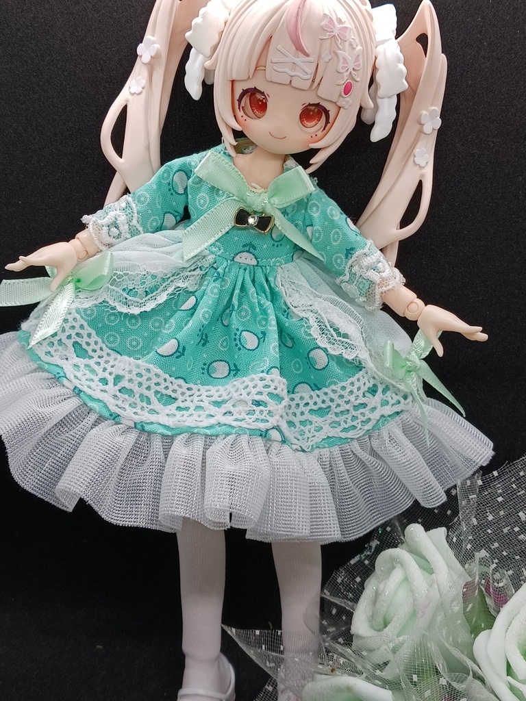 緑のフリル&リボンワンピース ブラインドドール オビツ11