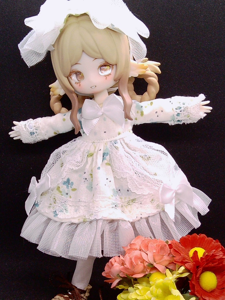緑小花ワンピース&ヘドレ ブラインドドール 1/8サイズ