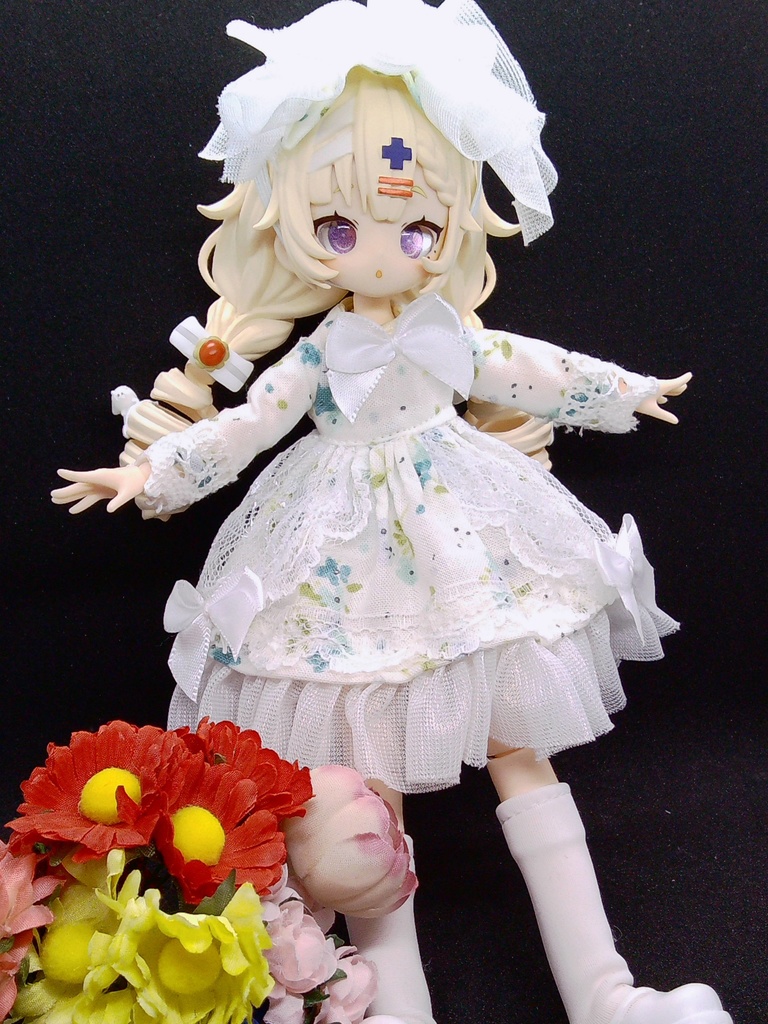 緑小花ワンピース&ヘドレ ブラインドドール 1/8サイズ