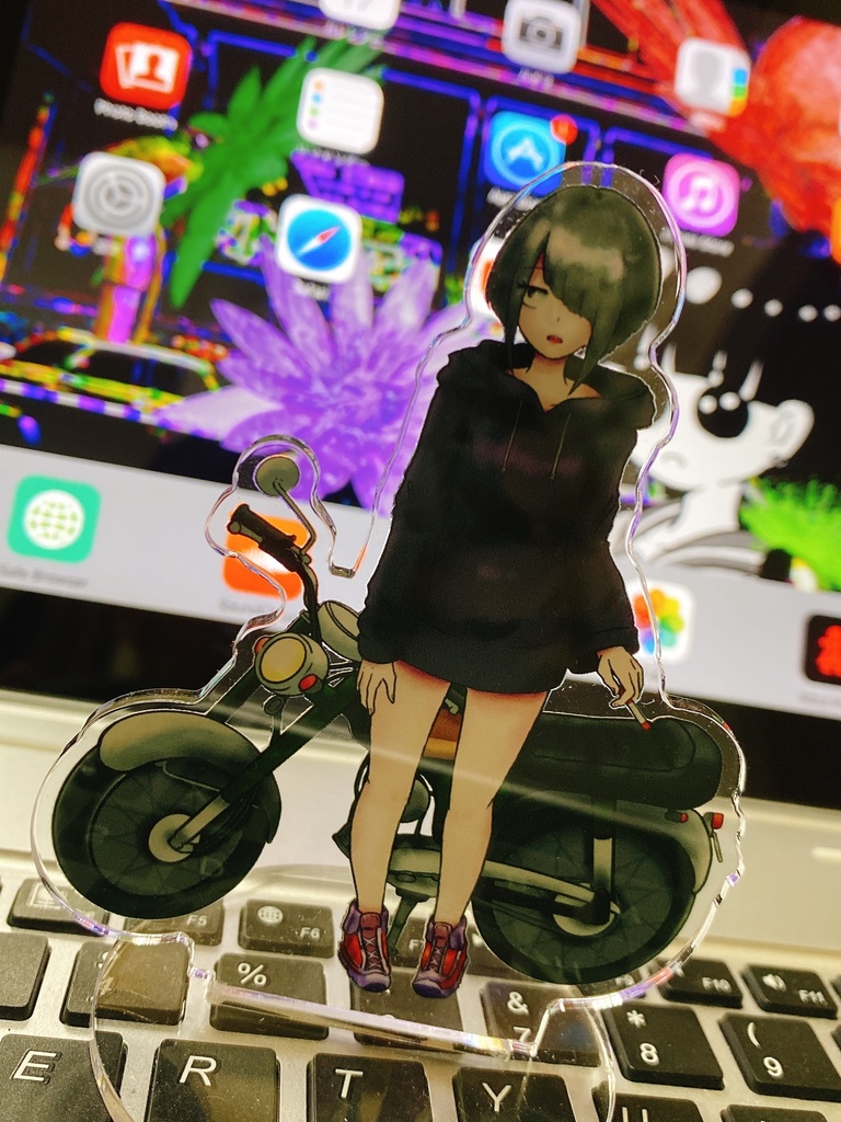 バイクと少女のアクスタ