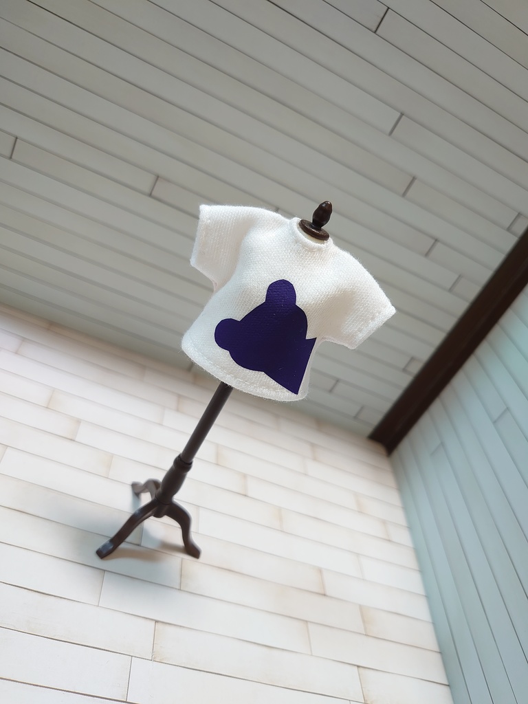 ひょっこり覗くねこさん・くまさんシャツ