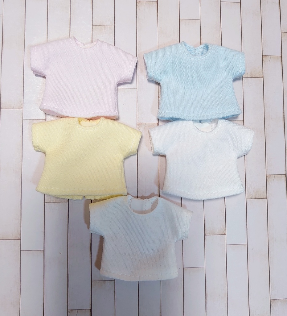 シンプルTシャツ