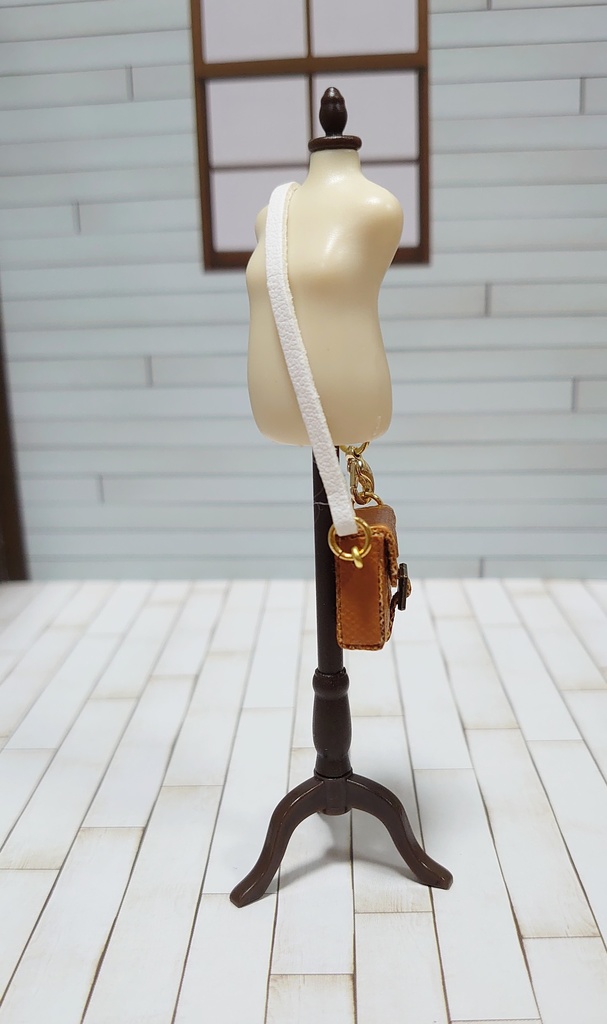 肩掛けバッグ(茶色)