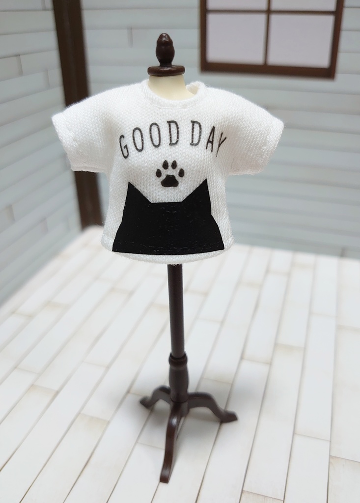 黒ねこさんプリントTシャツ