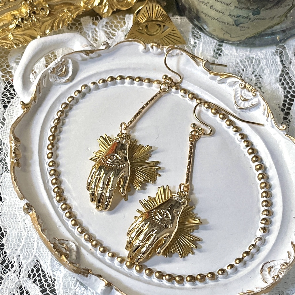 トシカイ概念耳飾り