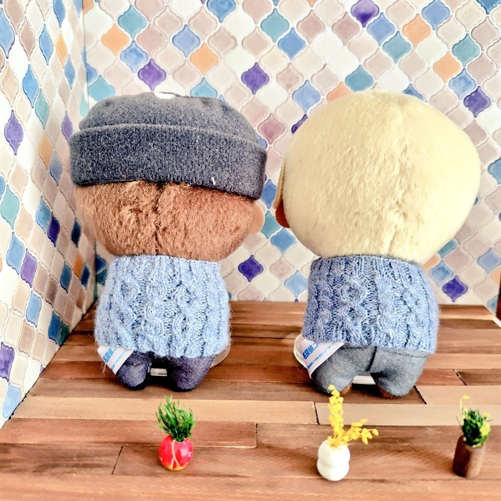 ぴょこセーター