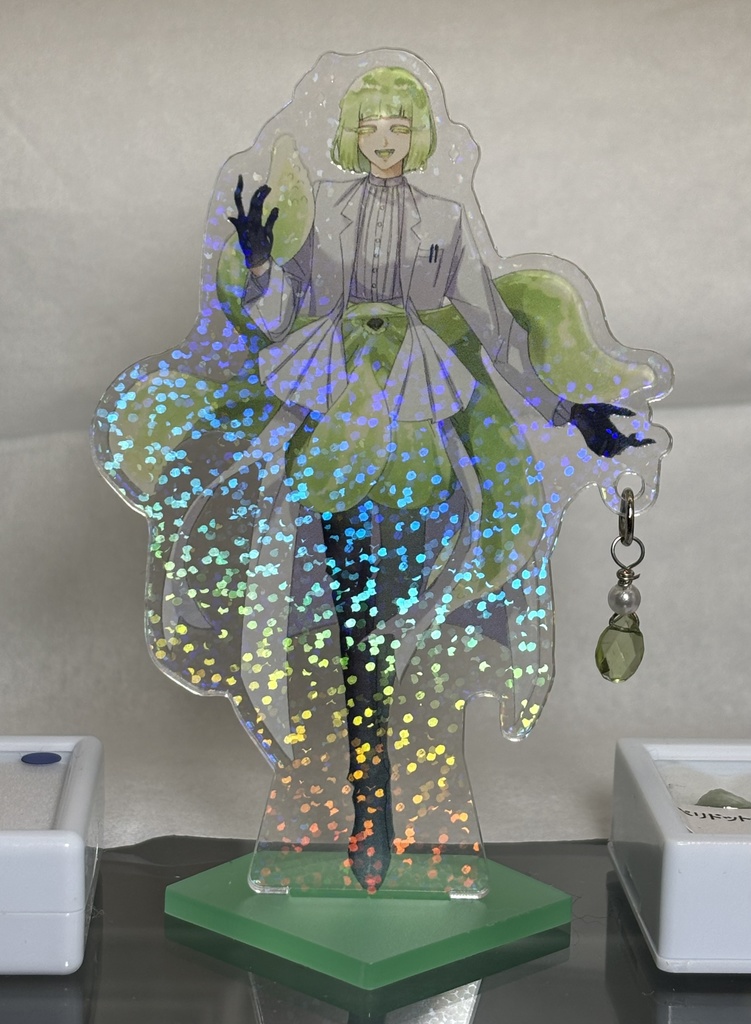 💚ﾍﾟﾘﾄﾞｯﾄのキラｯキラ✨耽美アクスタ(天然石チャーム付き)💎