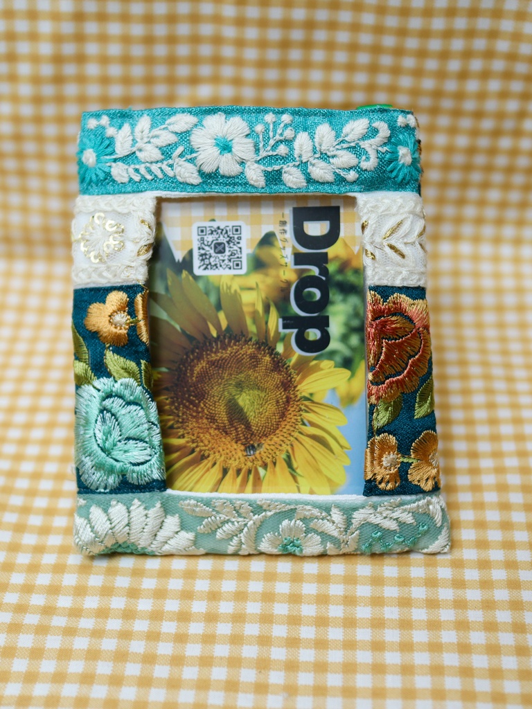 刺繍リボンのトレカケース