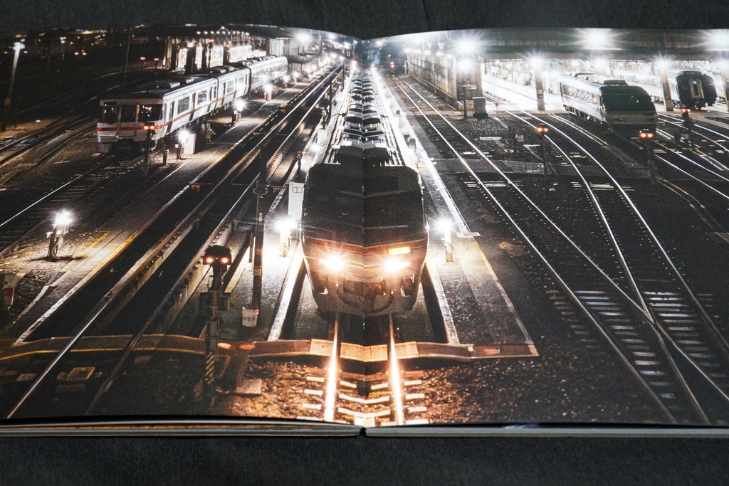 高山流水・キハ85系特急気動車「ワイドビューひだ」メモリアル写真集