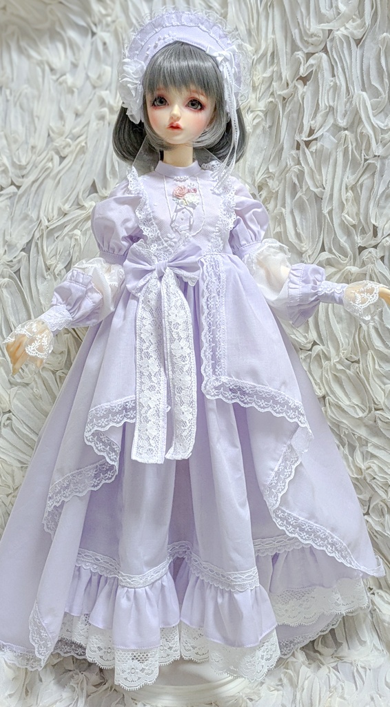 1/3サイズ 花飾りのワンピース