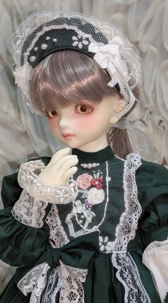 1/4サイズ 　花飾りのワンピース