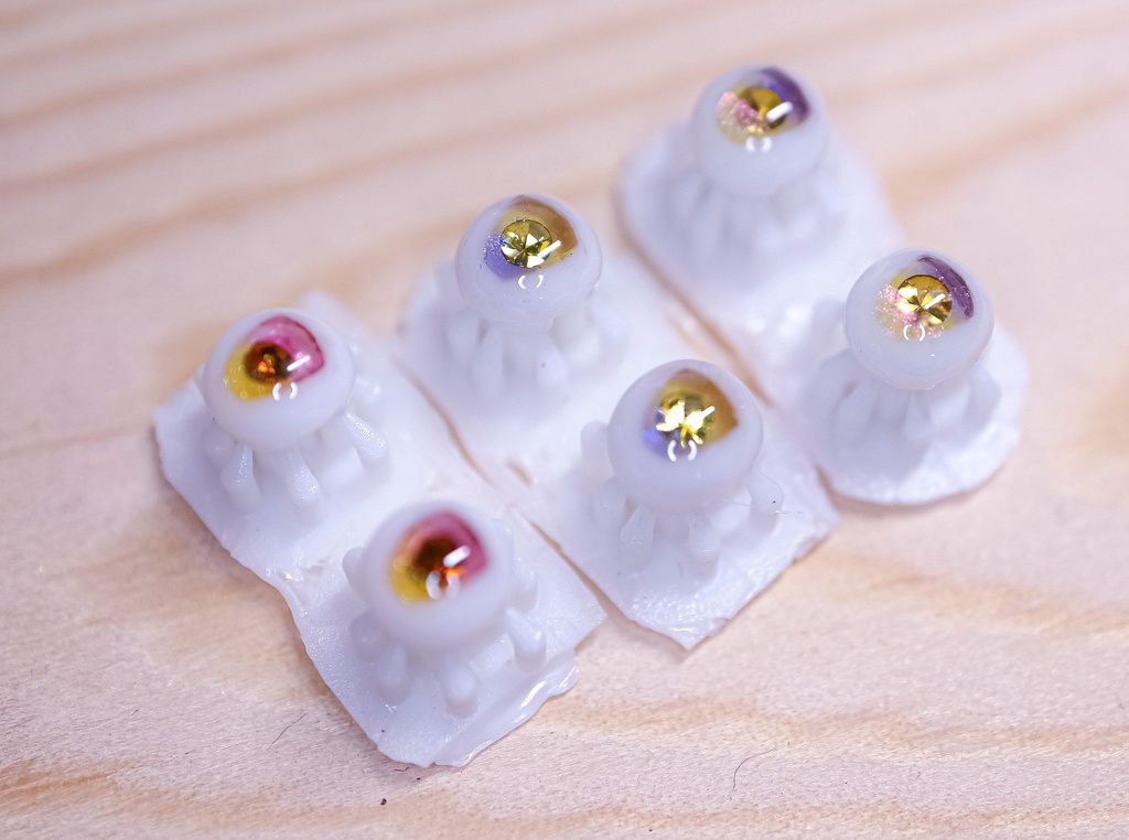 【薄型】プチ★ビジュアイ (スワロフスキー使用) アニメアイ