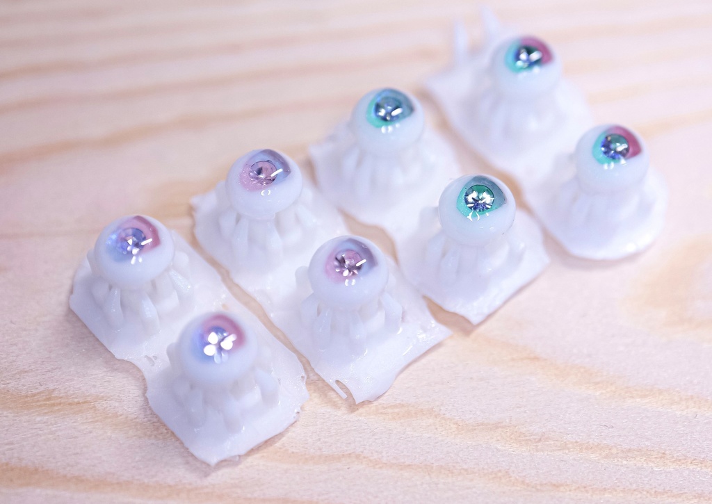 【薄型】プチ★ビジュアイ (スワロフスキー使用) アニメアイ