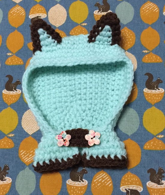 ぬいぐるみのチョコミント猫フード