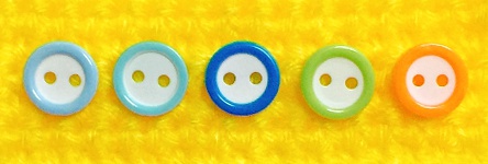 小さいぬいぐるみのレインコート