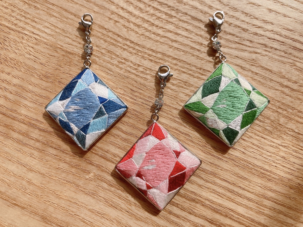 宝石風チャーム(Red･Green･Blue)