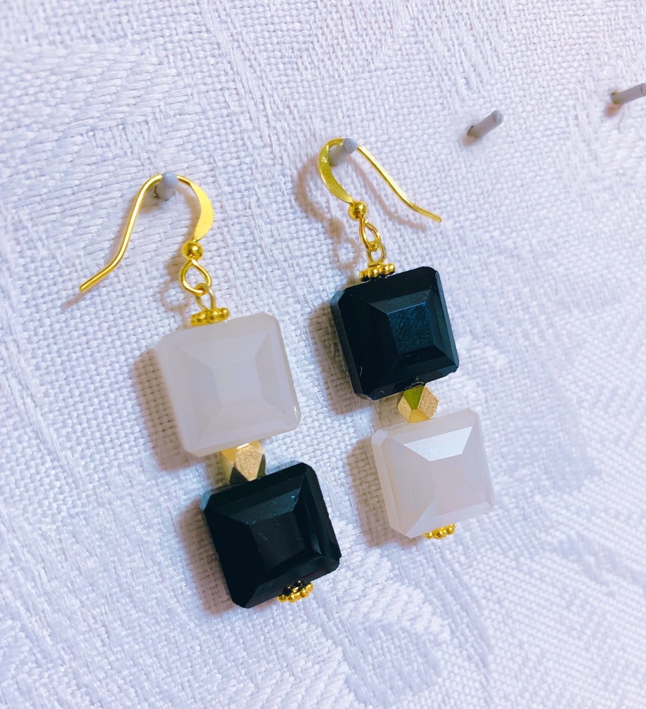 白黒無常 モチーフ 耳飾り