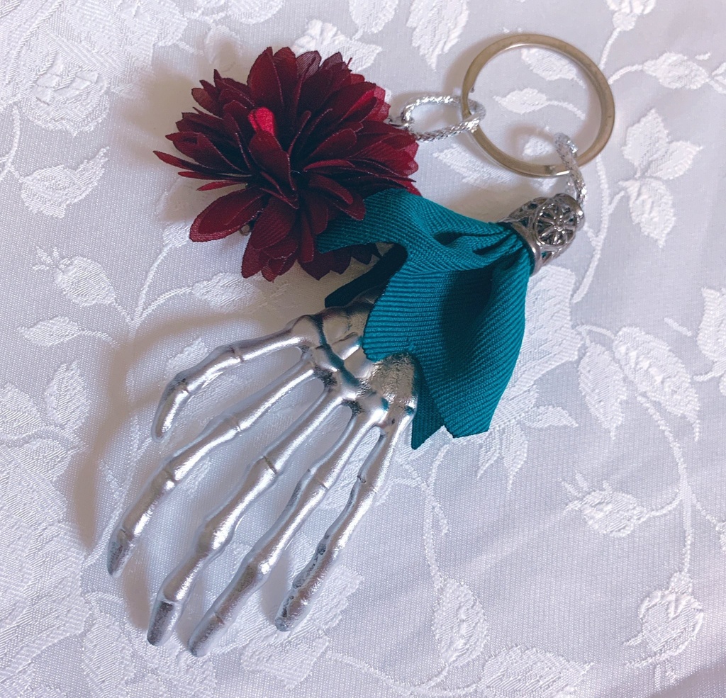 リッパーハンド バックチャーム