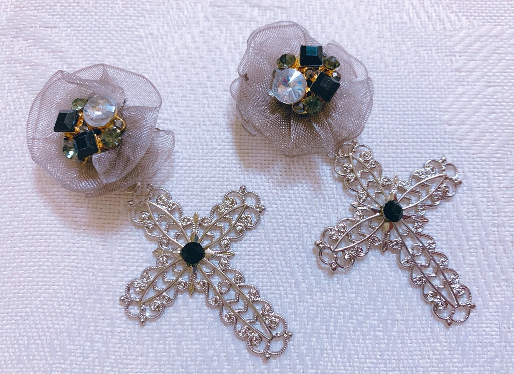 納棺師 モチーフ 耳飾り