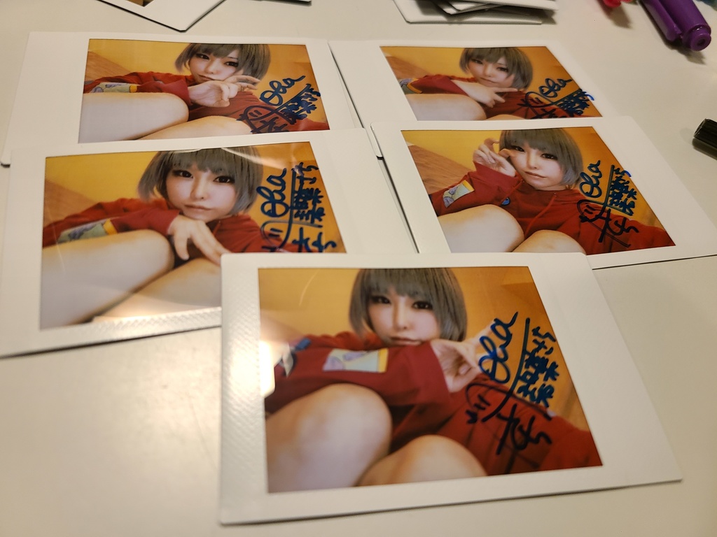 パーカー女子　あおばさち