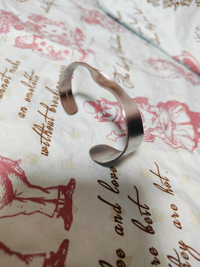 ユニークなリメイクバターナイフバングル 