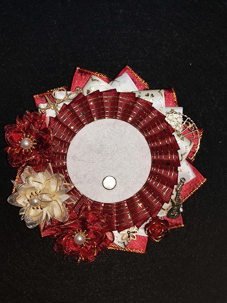 【送料込み】痛ロゼット 豪華 ハンドメイド