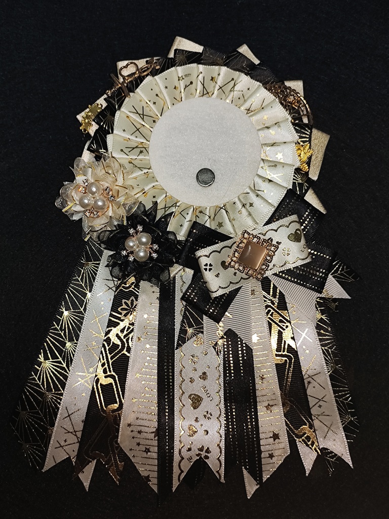 【送料込み】痛ロゼット 豪華 ハンドメイド