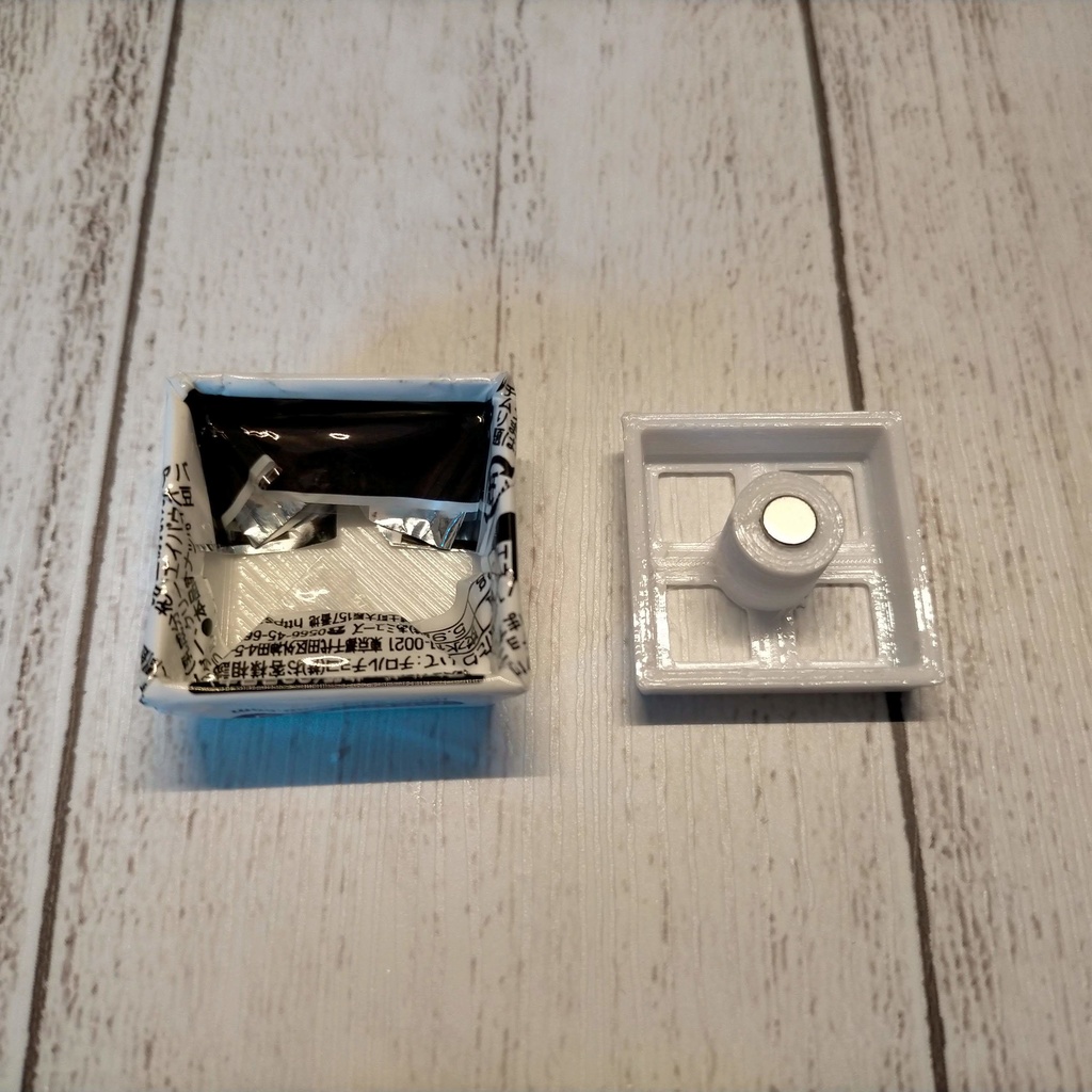 プラケース(マグネットはめ込みタイプ・3センチ角)