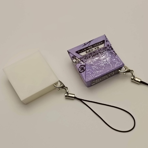 プラケース(ストラップ・3センチ角)