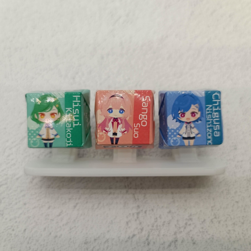 包み紙リメイク!プラケース(スタンド3個タイプ・2.5センチ角)