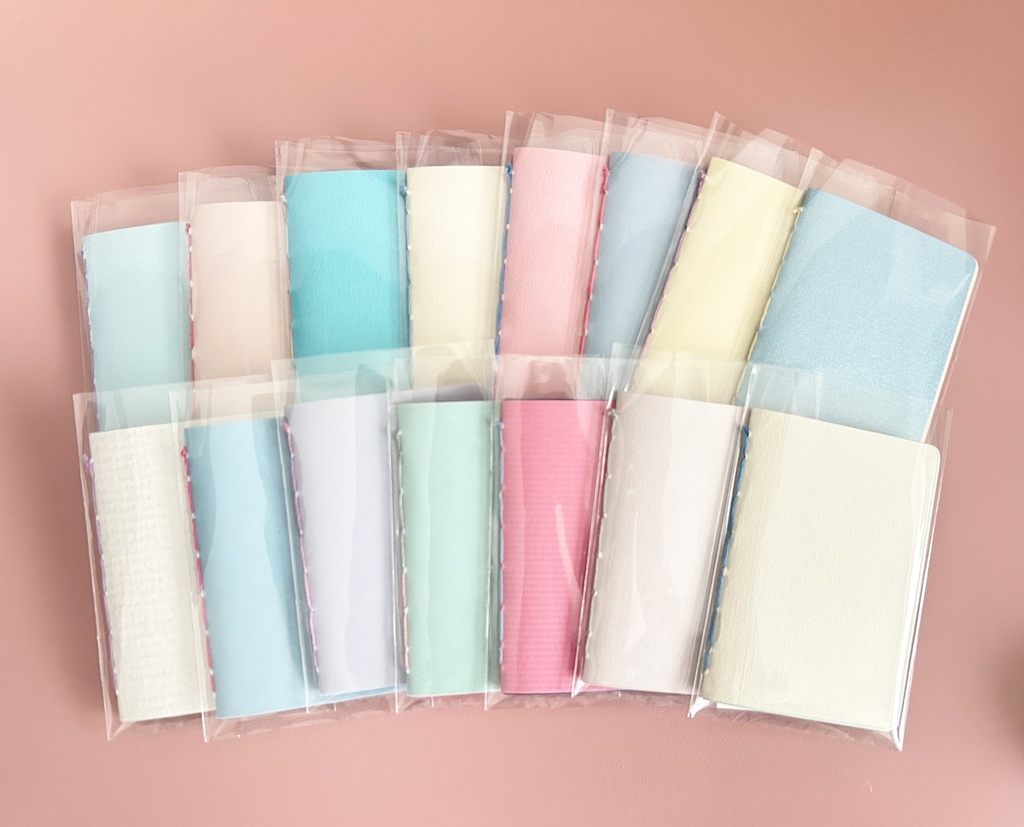 色と質感の組み合わせを楽しむ配色ミニ本