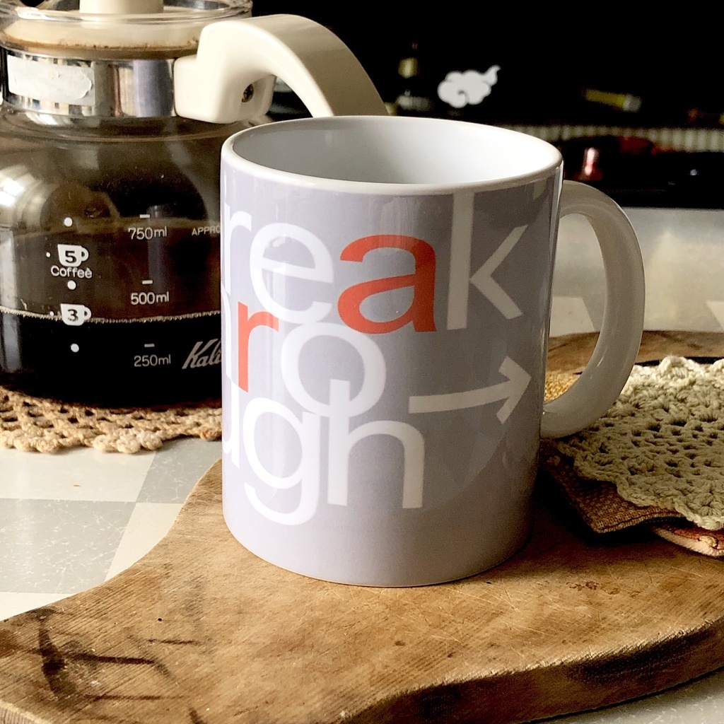 ロゴデザインマグ【break_through→】