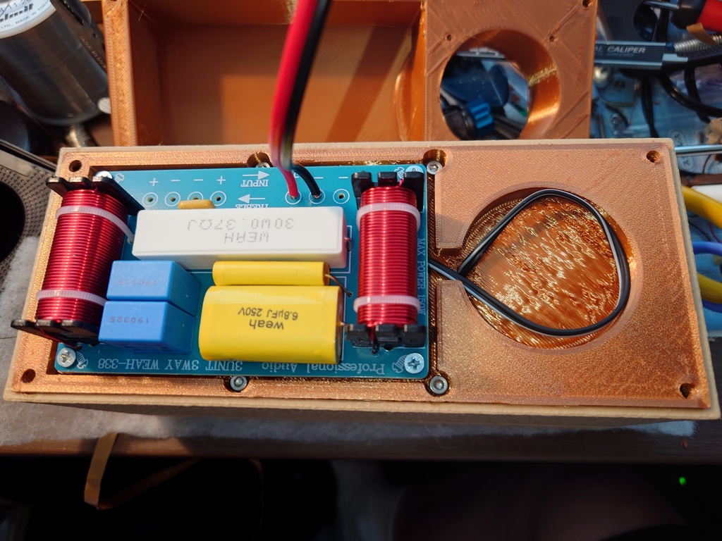 【VerUP】ダイソー300円USBミニスピーカーで造る 「3wayスピーカーのエンクロージャー」STLデータ