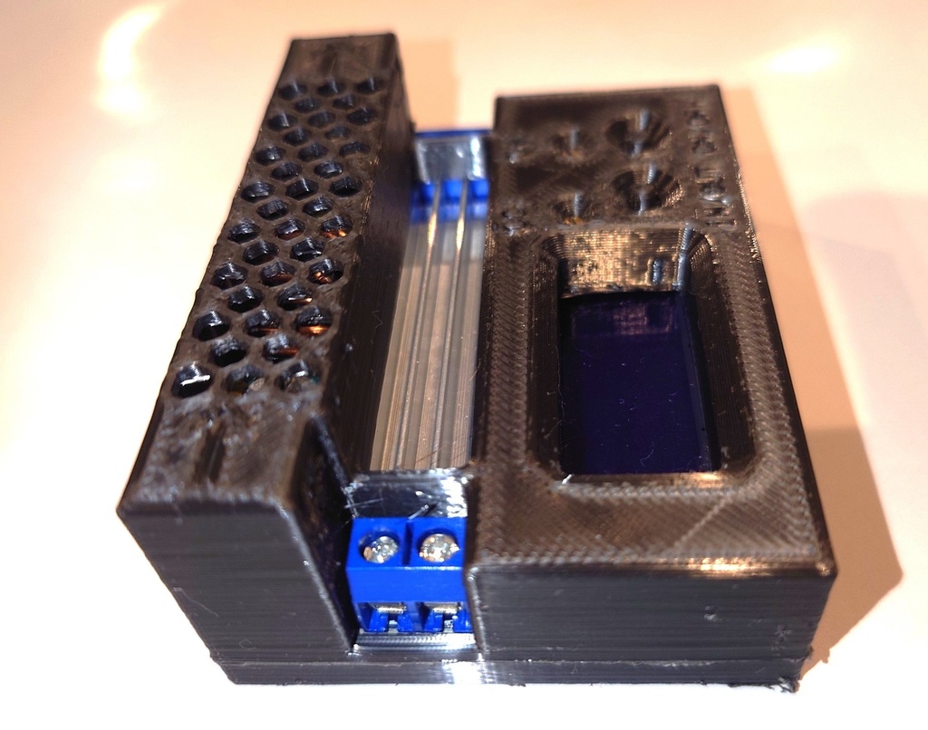 DiyStudio 昇降圧コンバータ専用 自作ケースのSTLデータ