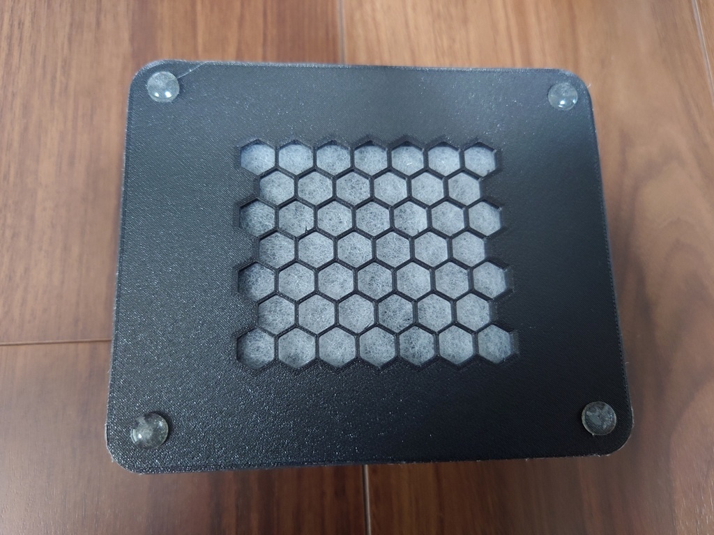 GMKtecミニPC NucBox G3(Plus)用 排気ファン付きフィルターケース のSTLデータ