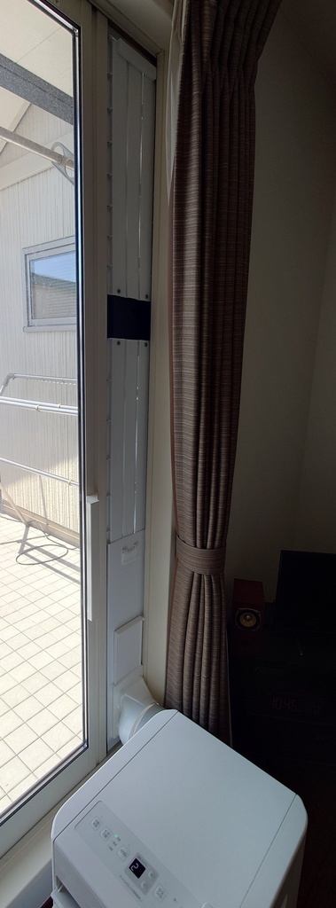 アイリスオーヤマ製 ポータブルクーラー用 窓パネル結合アダプター のSTLデータ