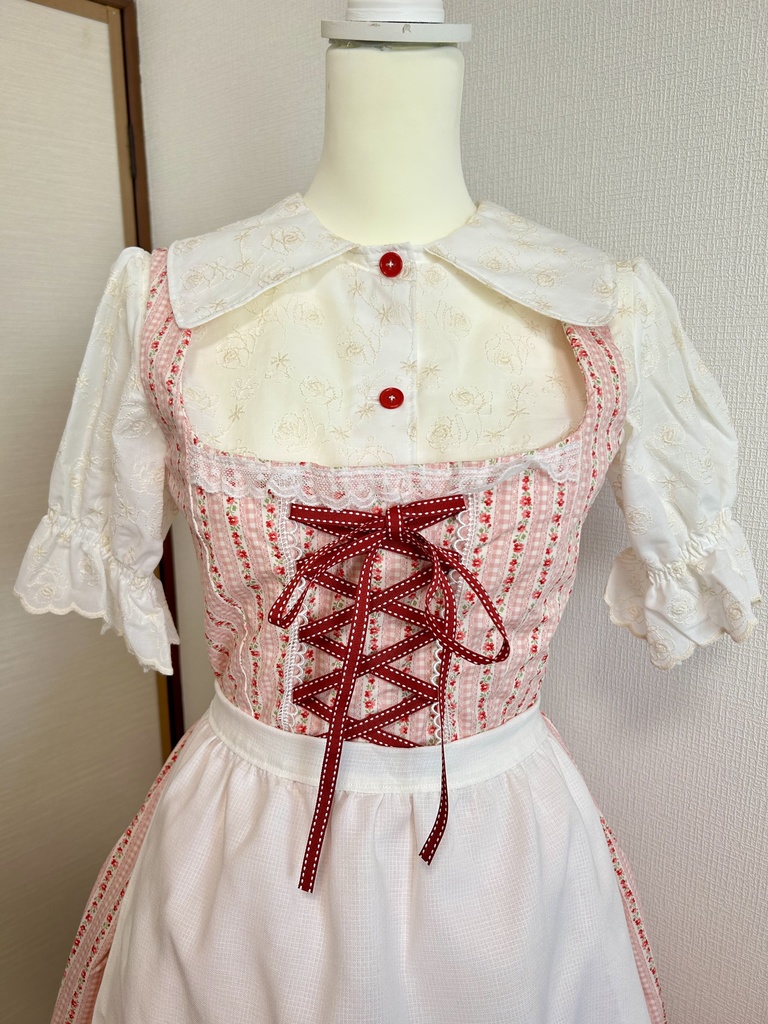 ディアンドル風ロリィタ あか