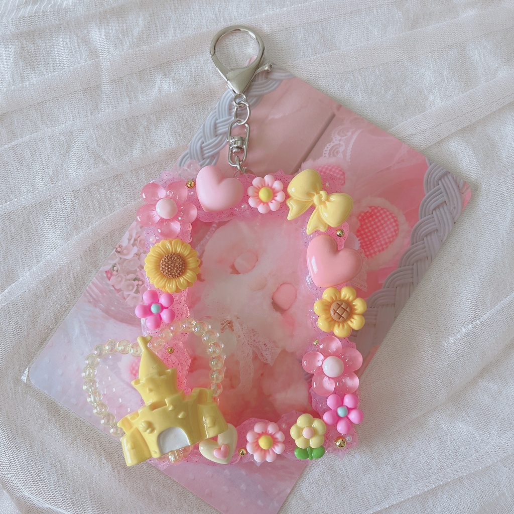 ✧*｡プリンセスシリーズ✧*｡ トレカケースキーホルダー ピンク×イエロー