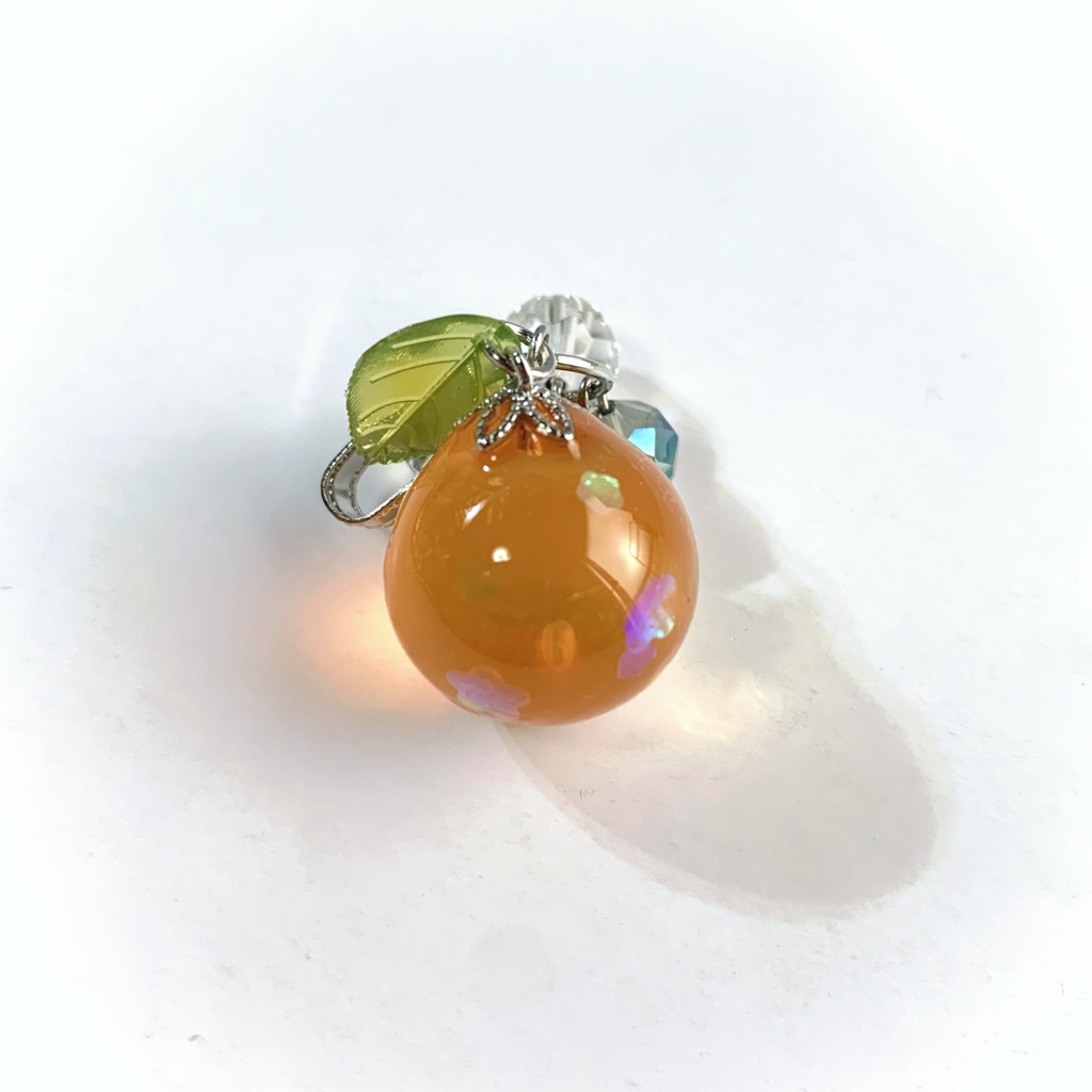 【アレルギー対応】まんまるみかんのビーズ付きネックレス