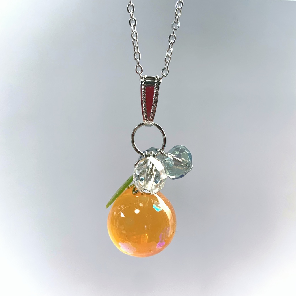 【アレルギー対応】まんまるみかんのビーズ付きネックレス