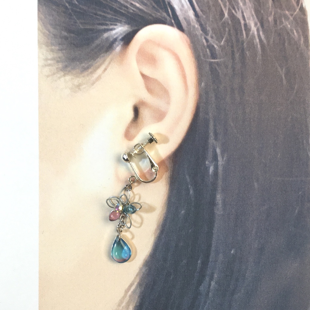 空色フラワーイヤリング・ピアス(宵・有明け)