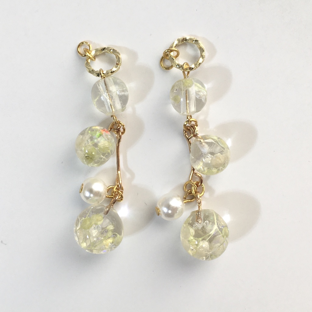 上品パールのかすみ玉イヤリング・ピアス 3連